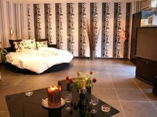 Otel Feevos